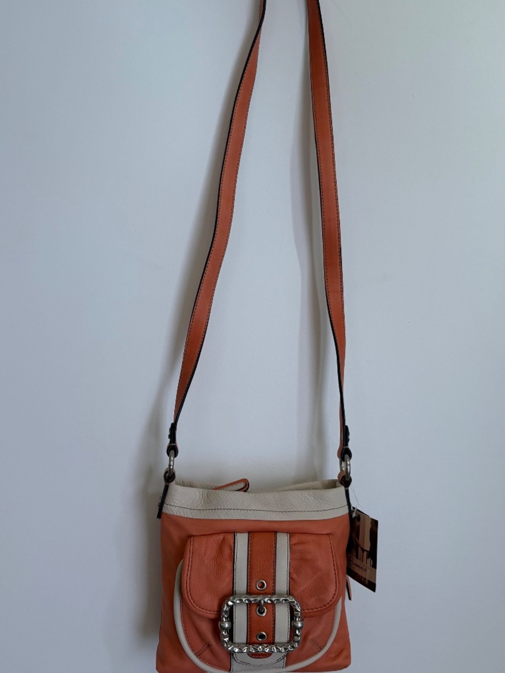 B. Makowsky Peach& White Pebbled Leather Crossbody Bag -NWT - Picture 4 of 8